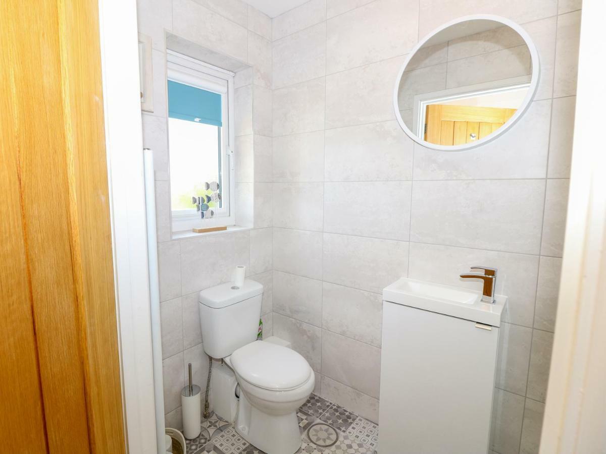 6 Yarmouth Cottages Freshwater Εξωτερικό φωτογραφία