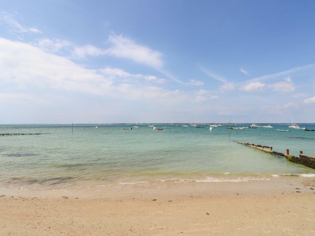 6 Yarmouth Cottages Freshwater Εξωτερικό φωτογραφία